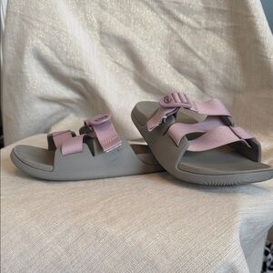 Chaco’s Casual Women's Slide Sandals in Light Gray and Lavender W8